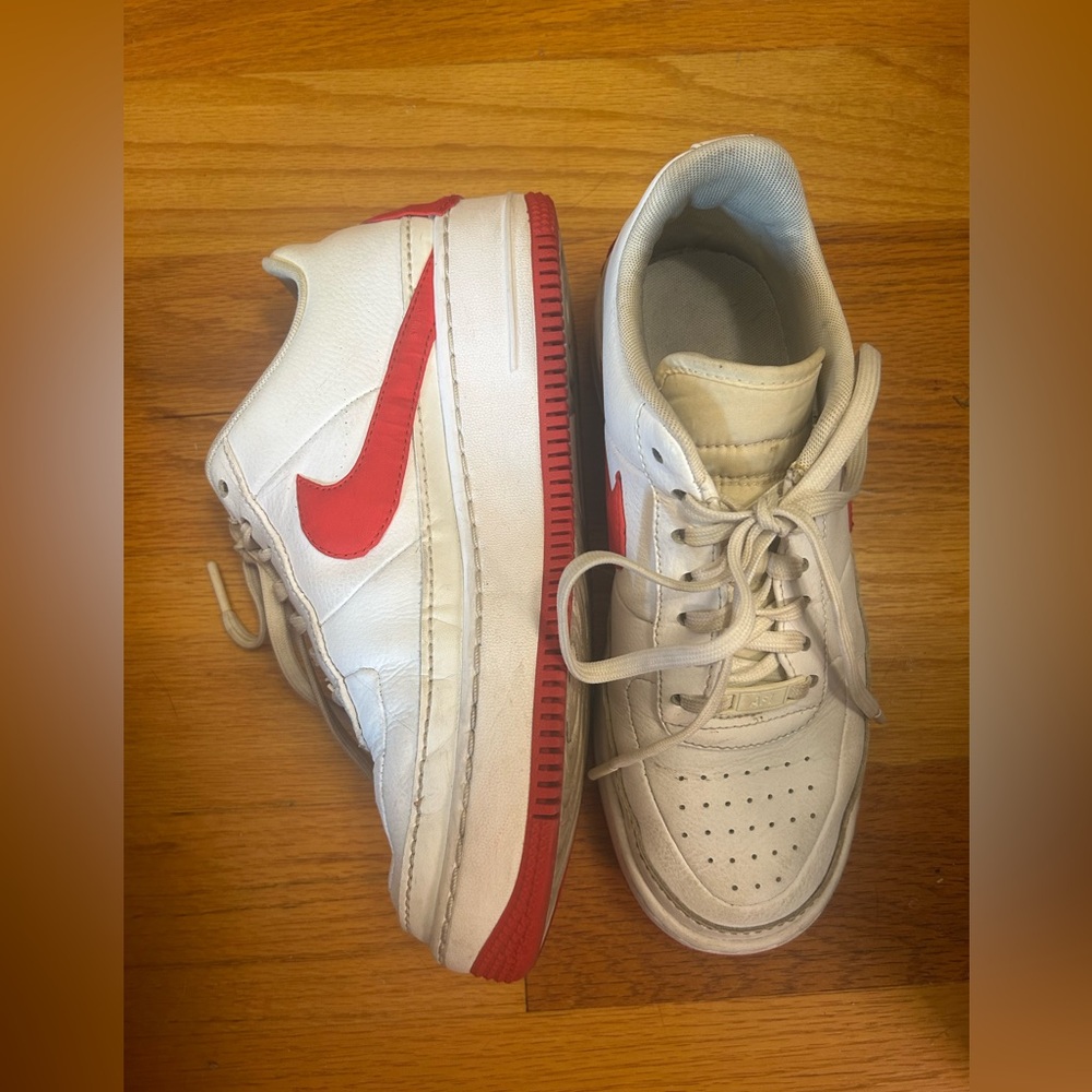 NIKE AIR FORCE 1 WITH RED DETAIL